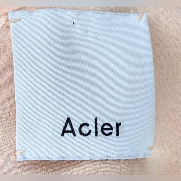 Acler • Satin Double Breasted Trench Coat in Oyster Pink - Picture 3 of 4